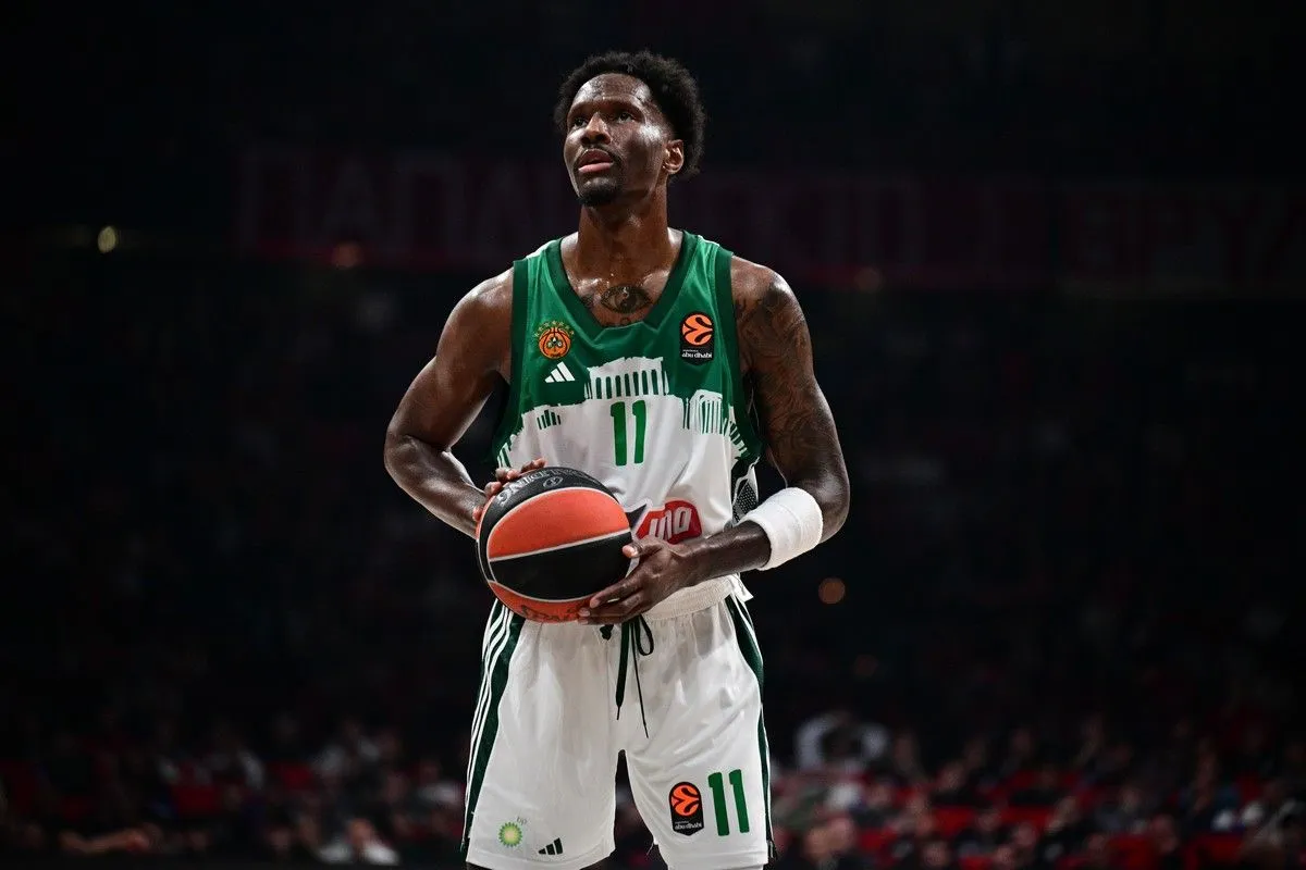 Το παράπονο του Χέιζ - Ντέιβις από τον Ολυμπιακό: «Δεν μου επιτράπηκε να κάνω τη ρουτίνα μου»