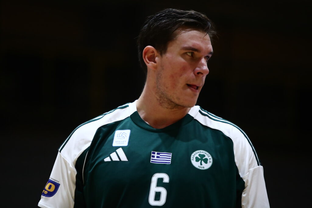 Παναθηναϊκός - Ολυμπιακός: Η απίστευτη άμυνα του Γκάσμαν με το... πόδι (vid)