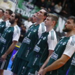 «Βράζει» το Μετς στο πρώτο ντέρμπι «αιωνίων» για τα ημιτελικά (vid)