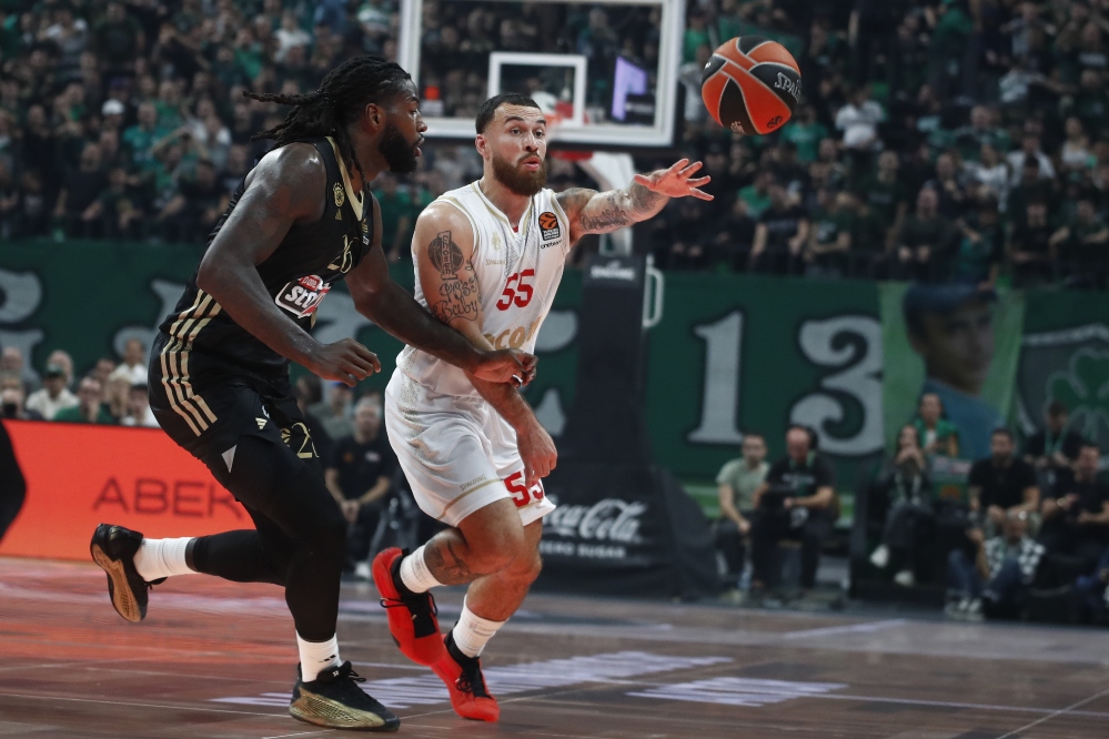 Ο Μάικς Τζέιμς έκανε ανάρτηση για την επιστροφή του Λεσόρ! (pic)