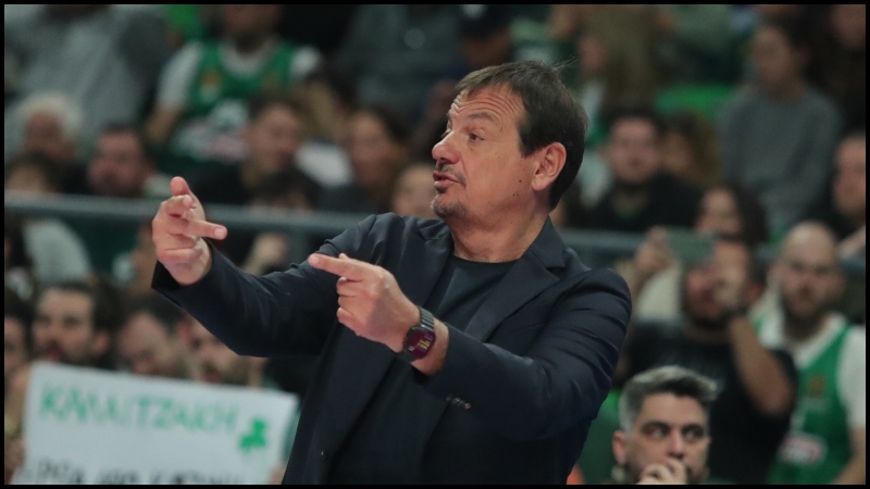 Ξέσπασμα Αταμάν: «Παίζετε απαίσια - Σας αποδοκιμάζουν!»