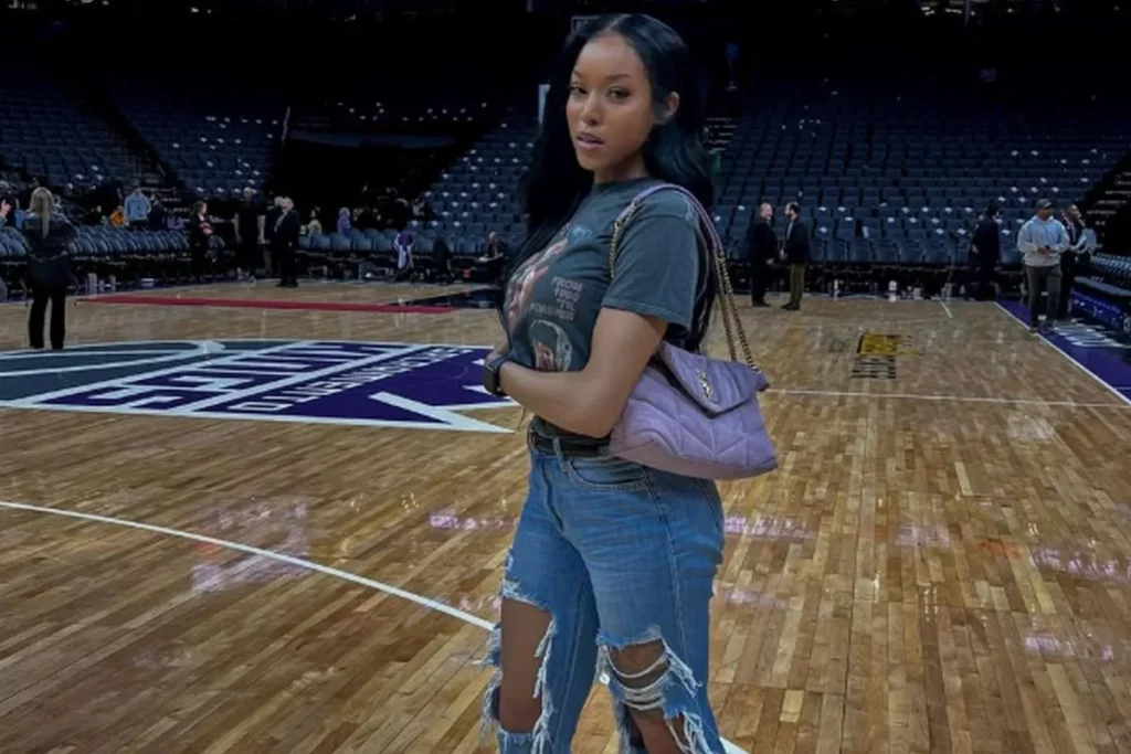 Σύζυγος Χολμς: «Οργανισμός που κατακρίνει δημόσια τους αθλητές είναι ντροπή, όχι οικογένεια»