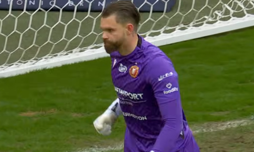 Προστάτεψε την εστία του ο Ντραγκόφσκι κόντρα στην Άρκα Γκντίνια (vid)