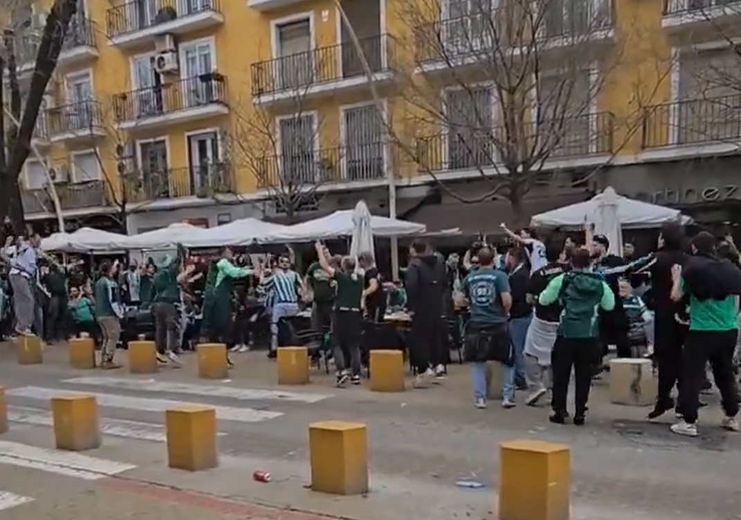 Παναθηναϊκός: «Χόρτο μαγικό» στη Σεβίλλη από τους οπαδούς (vid)