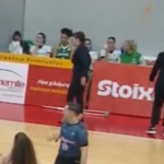 Ολυμπιακός - Παναθηναϊκός: Τεχνική ποινή στην Ερντέμ, επειδή πέταξε την πατερίτσα!