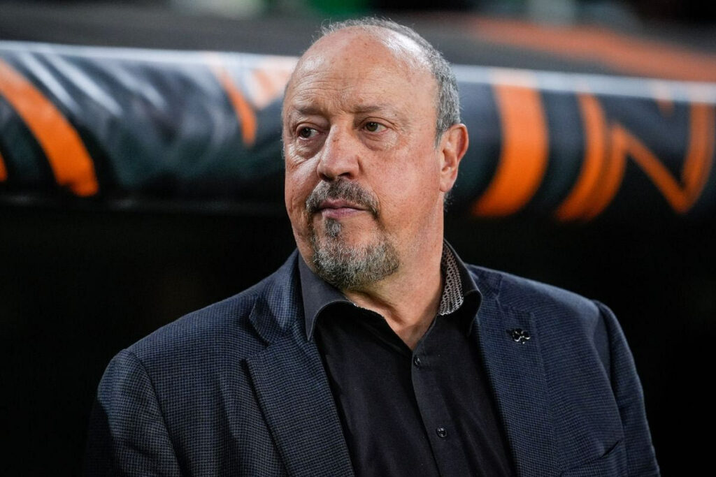 Σαμπράκος: «Τι ισχύει για το μέλλον του Μπενίτεθ - Πώς θα παίξει στα playoffs»