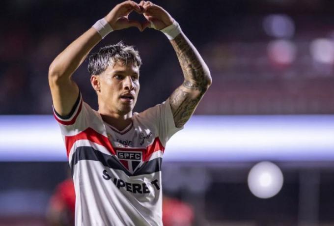 "Παναθηναϊκός για Φερεϊρίνια" - Μεταγραφικό σενάριο από Βραζιλία