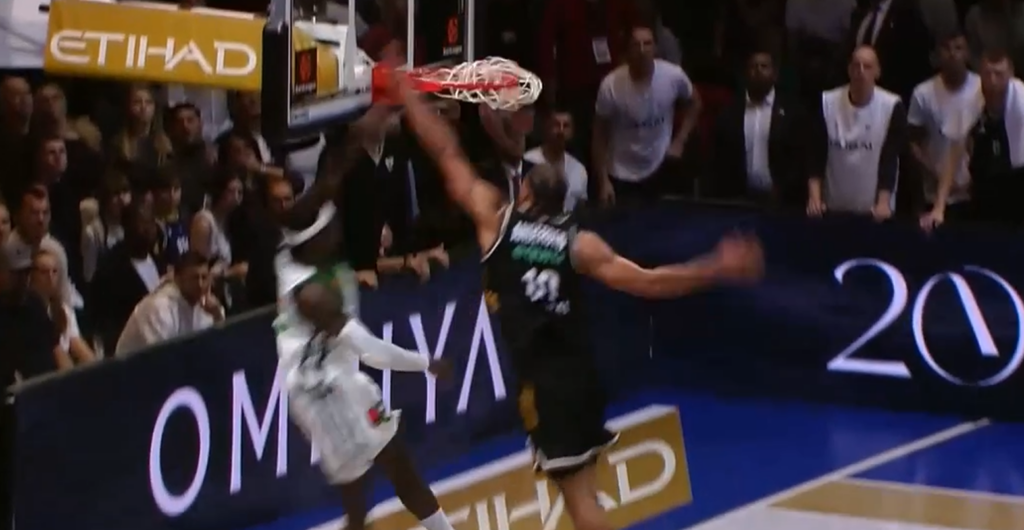 Ντουμπάι BC - Παναθηναϊκός: Το τρομερό κάρφωμα του Ναν (vid)