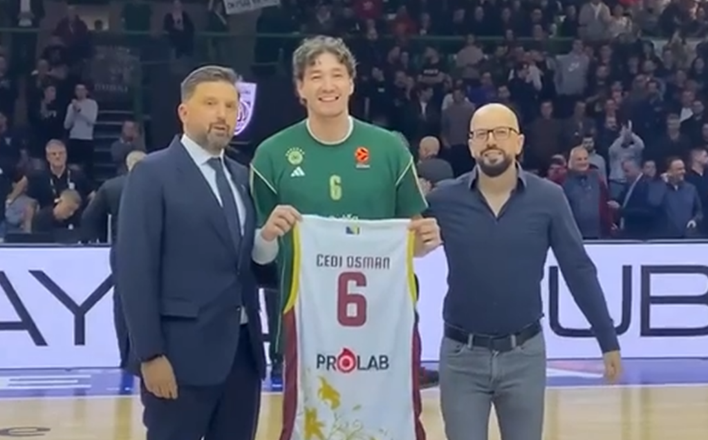 Ντουμπάι BC - Παναθηναϊκός: Τιμήθηκε ο Τσεντί Οσμάν (vid)