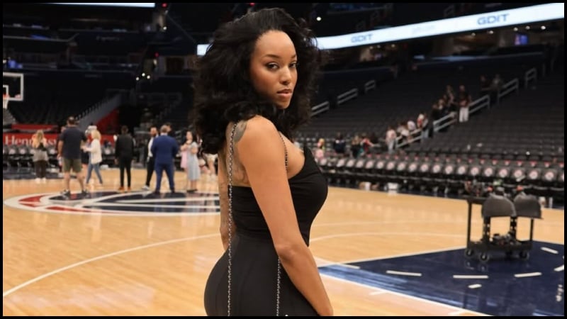 Έξαλλη η σύντροφος του Χολμς: «Δεν θα καταλάβετε ποτέ - Σεβασμός στο όνομά του»