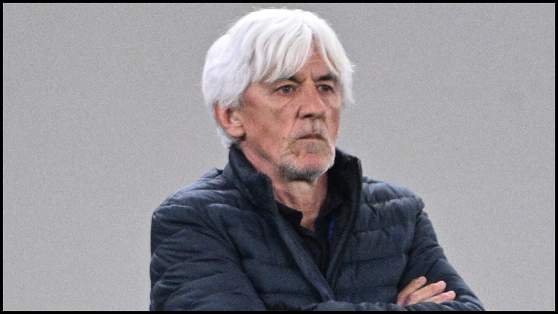 Γιοβάνοβιτς: «Ο Τεττέη μπορεί να μας βοηθήσει ως αριστερός εξτρέμ»