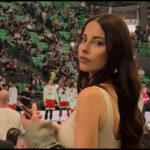 Στο Παναθηναϊκός - Ολυμπιακός η Τζούλια Ακάρντι (pics)