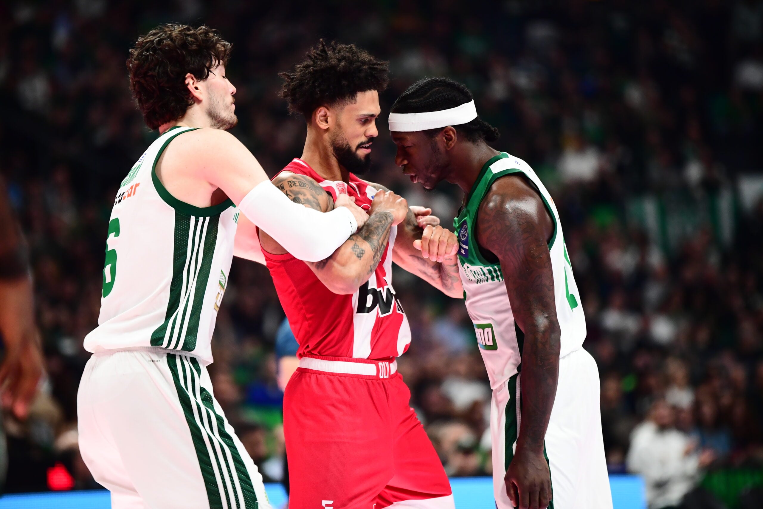 Γιατί αποβλήθηκαν Ναν και Ντόρσεϊ: Τι γράφει το Φύλλο Αγώνα