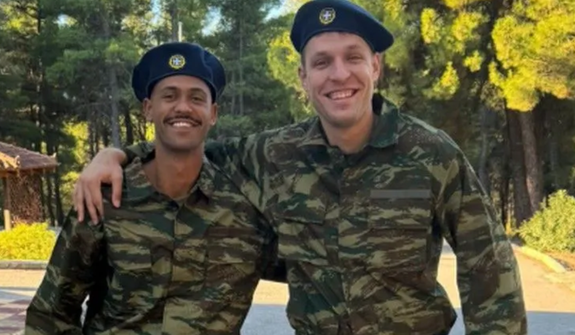 ΚΑΕ Ολυμπιακός: «Περιμένουμε αντίστοιχη φωτογραφία του Γιαννακόπουλου» (pics)