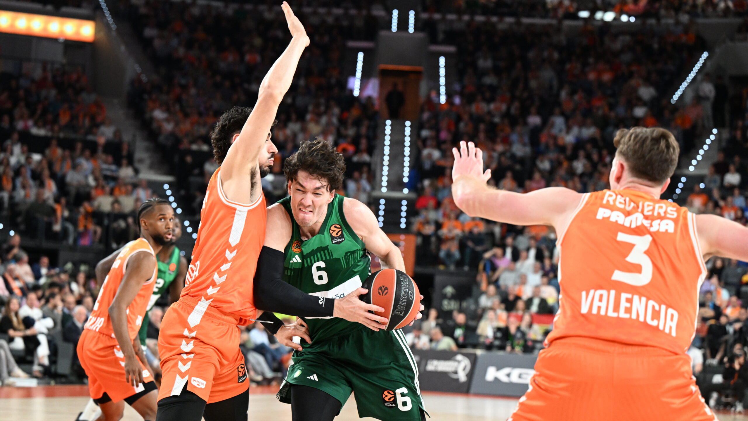 Πρόβληψη του ΑΙ για το Βαλένθια-Παναθηναϊκός, το συνολικό σκορ για τη σειρά