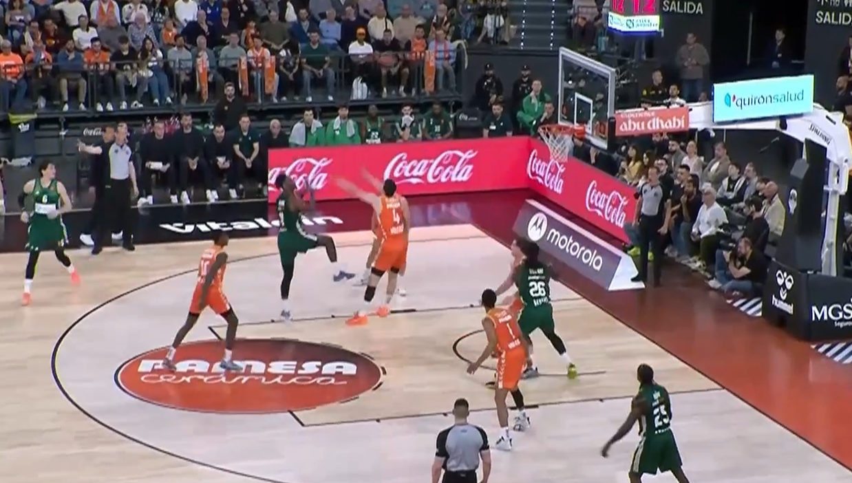 Βαλένθια - Παναθηναϊκός: Τους... χόρεψε ο Χέιζ-Ντέιβις (vid)