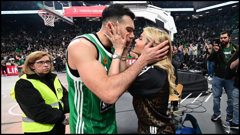 Αγανάκτησε με θαυμάστρια του Χουάντσο η σύζυγος του Σλούκα (pic)