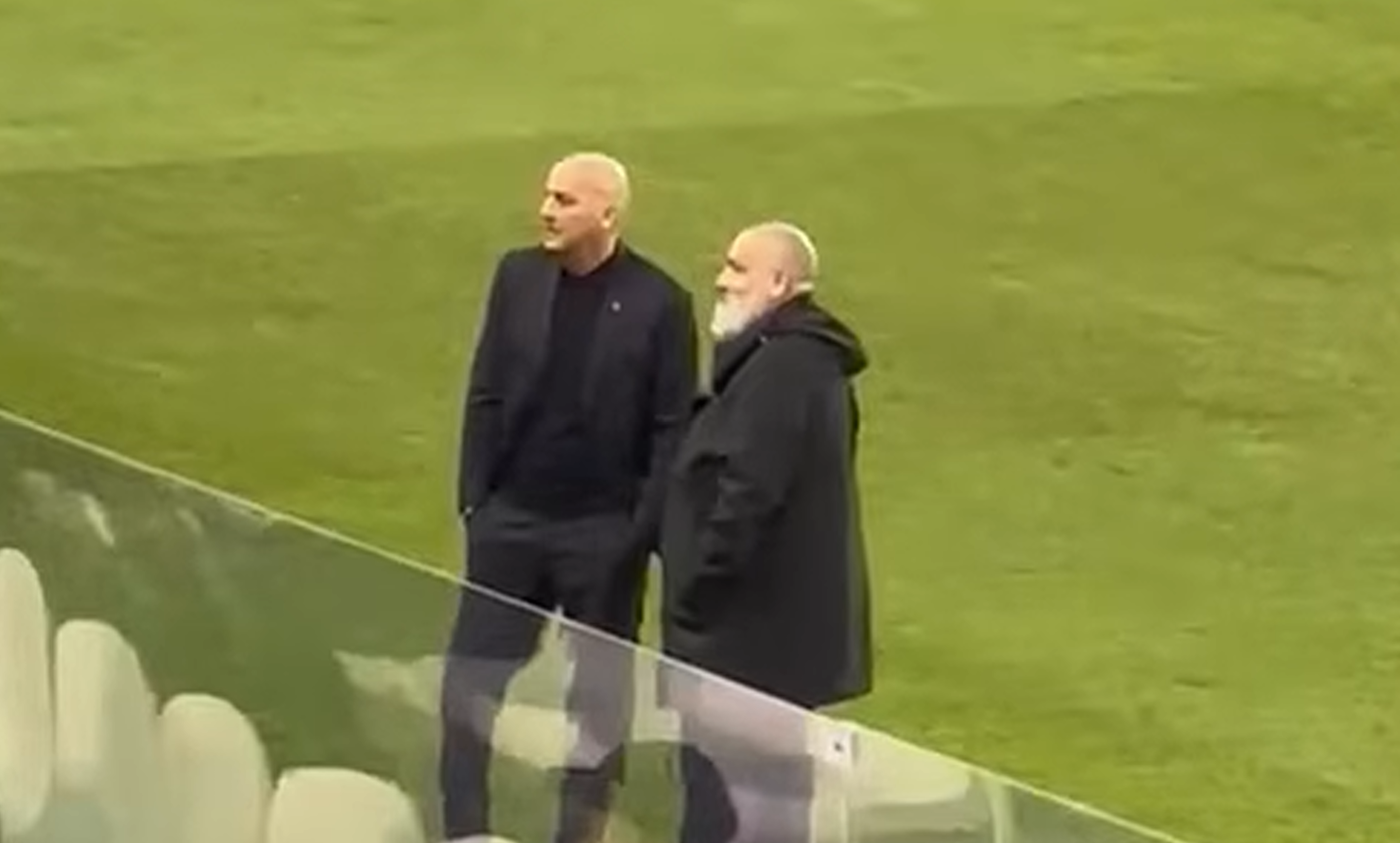 Παναθηναϊκός - Ολυμπιακός: Συνθήματα κατά Καραπαπά στη Λεωφόρο (vid)