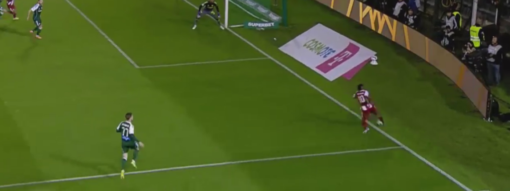 ΒΟΜΒΑ Βαρούχα: «Έπρεπε να ακυρωθεί το γκολ στο 0-1, άουτ, έπρεπε να παρέμβει το VAR»