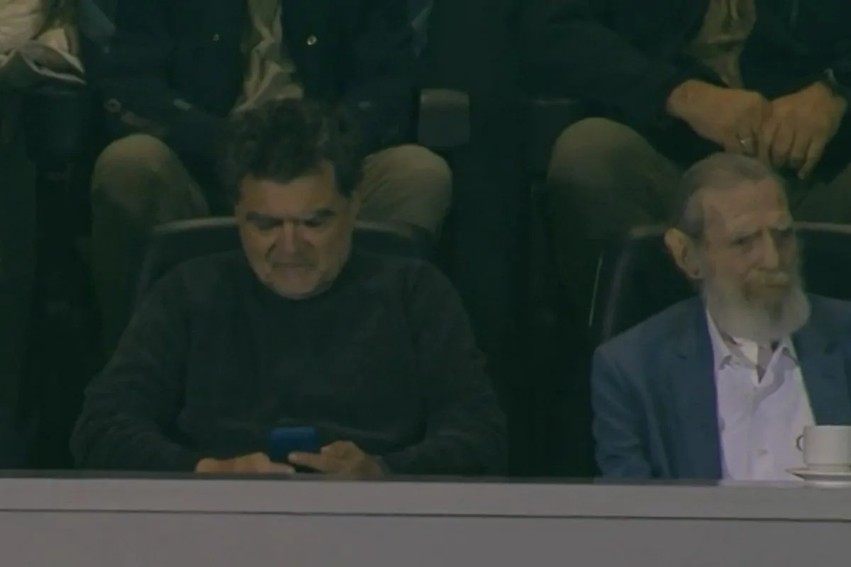 Φωτογραφίες: Ο Γιάννης Βαρδινογιάννης στη Λεωφόρο