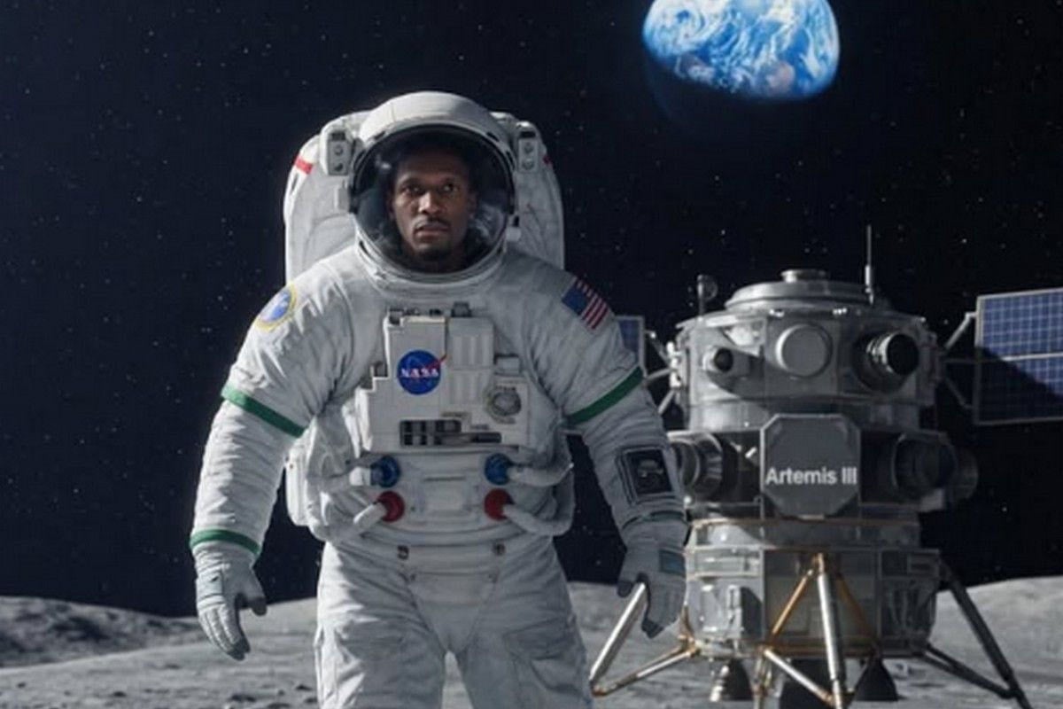 Η ΕΠΙΚΗ απάντηση του Νάιτζελ Χέιζ-Ντέιβις για τα ταξίδια του!