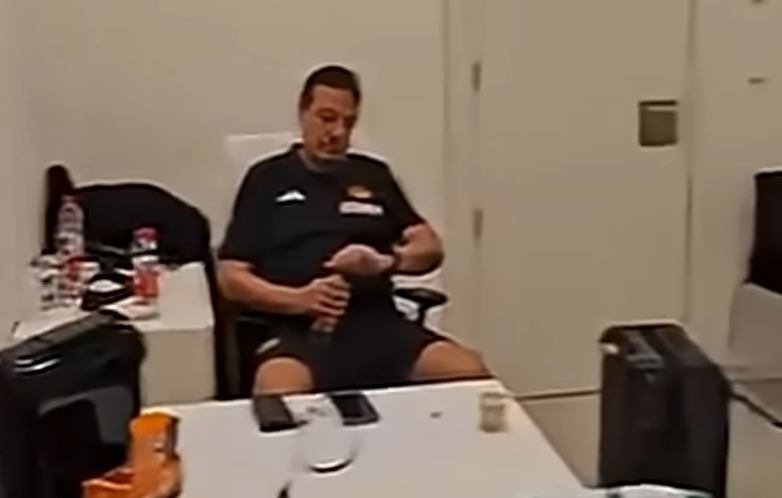 Αδιαφορεί για τα αποδυτήρια η Βαλένθια παρά τα παράπονα του Αταμάν