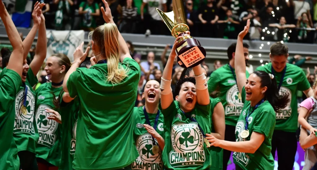 Πέννυ Ρόγκα: «Αν κάποιος μου έλεγε ότι θα ζούσα όλα όσα έζησα...»