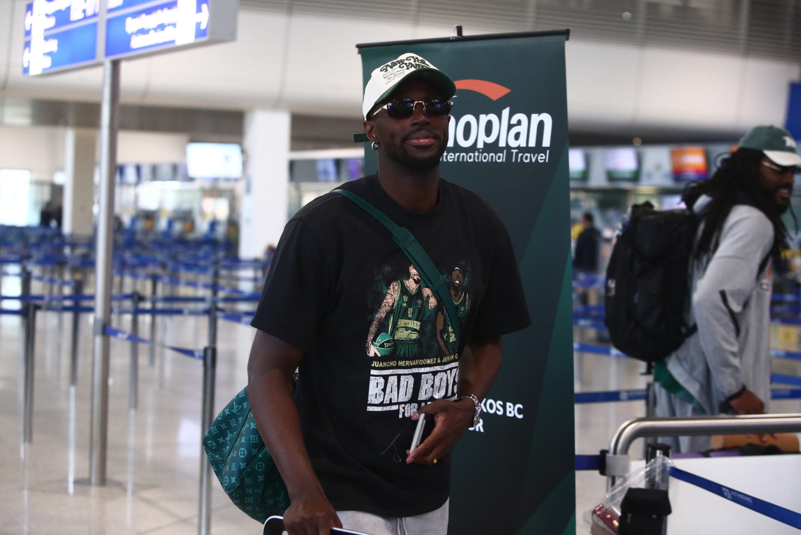 Παναθηναϊκός: Επικό t-shirt του Γκραντ στην... πτήση για Βαλένθια!