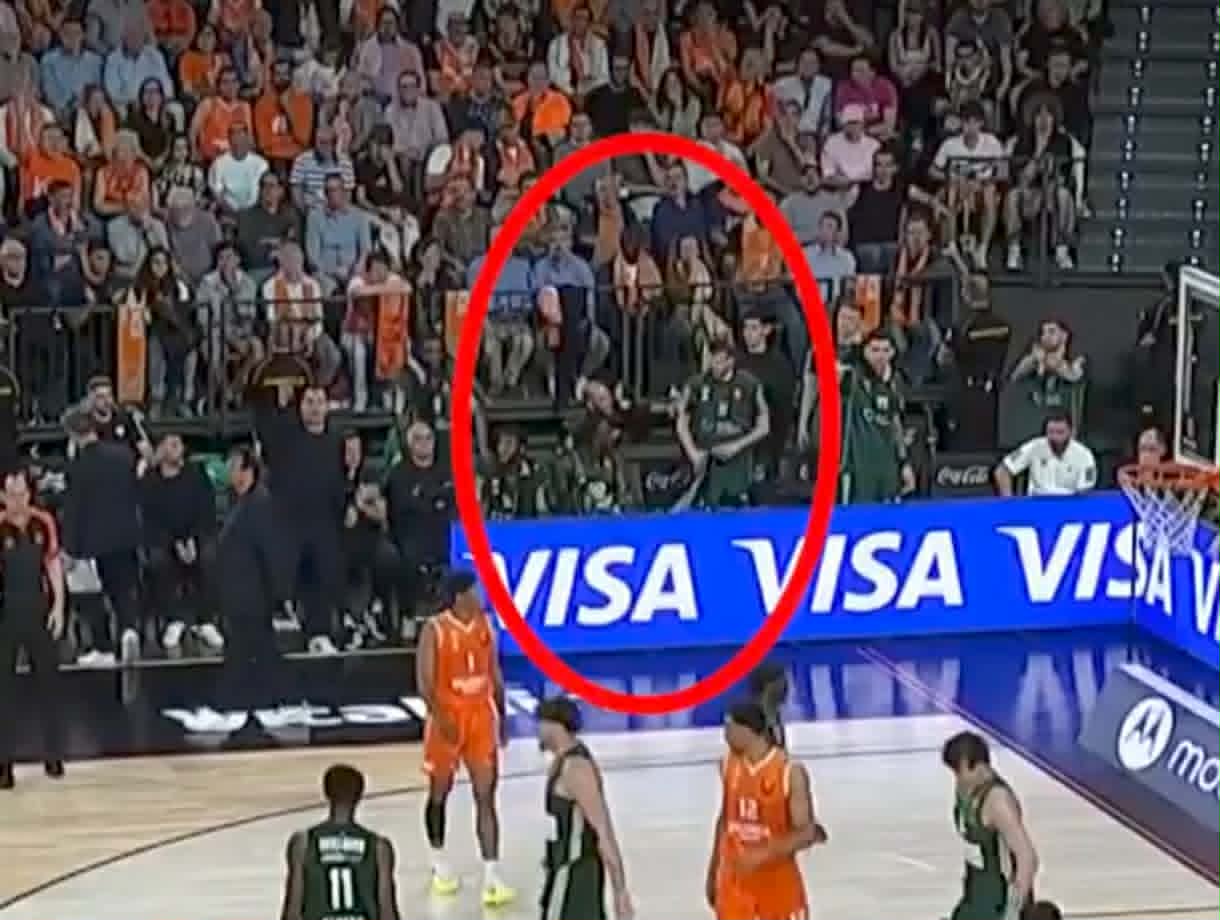 Ξέφυγαν στη Βαλένθια - Ζήτησαν από Ρογκαβόπουλο να «κάτσει κάτω» (vid)