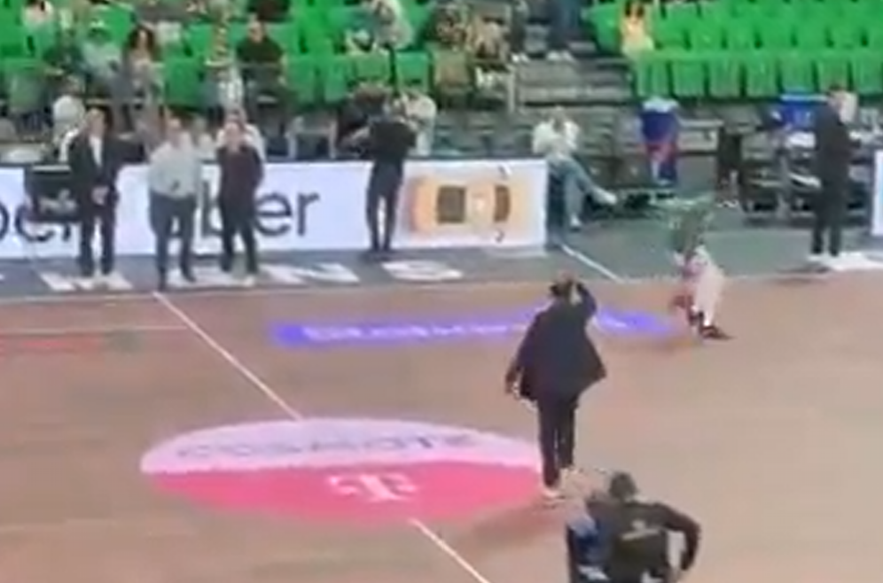 Παναθηναϊκός: Χειροκροτήματα κατά την είσοδο του Αταμάν (vid)