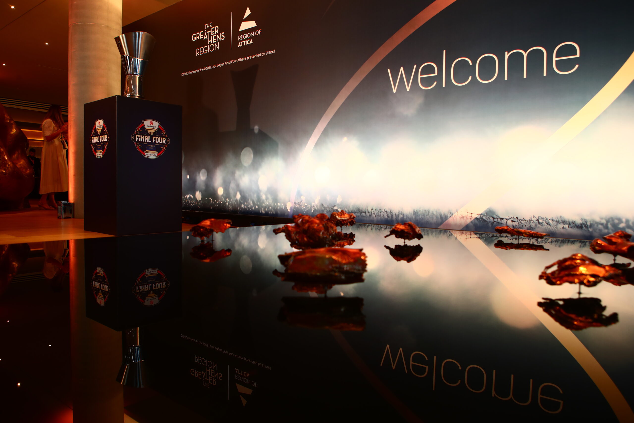 Ευρωλίγκα: Στο VIP Gala Dinner ο Παρθενόπουλος με τους Αγγελόπουλους (pics)