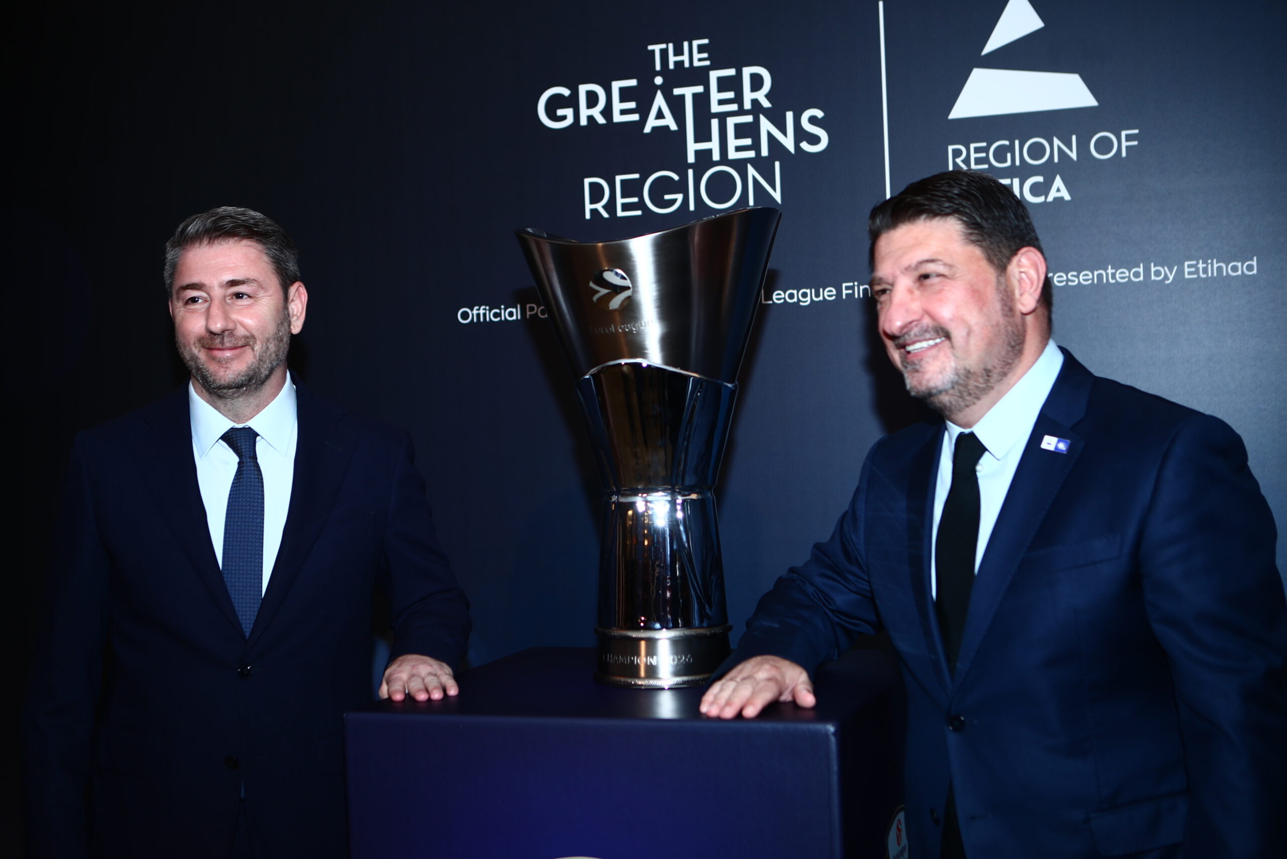 Ευρωλίγκα: Στο VIP Gala Dinner ο Παρθενόπουλος με τους Αγγελόπουλους (pics)