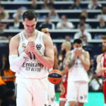 Αιχμές Χεζόνια: «Κάποια περίεργα πράγματα στο τέλος...»