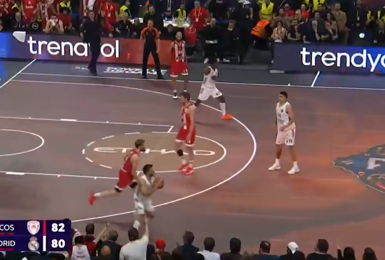 ΜακΚόλουμ για τελικό EuroLeague: «Καθαρό κλέψιμο, αλλάζει το ματς» (vid)