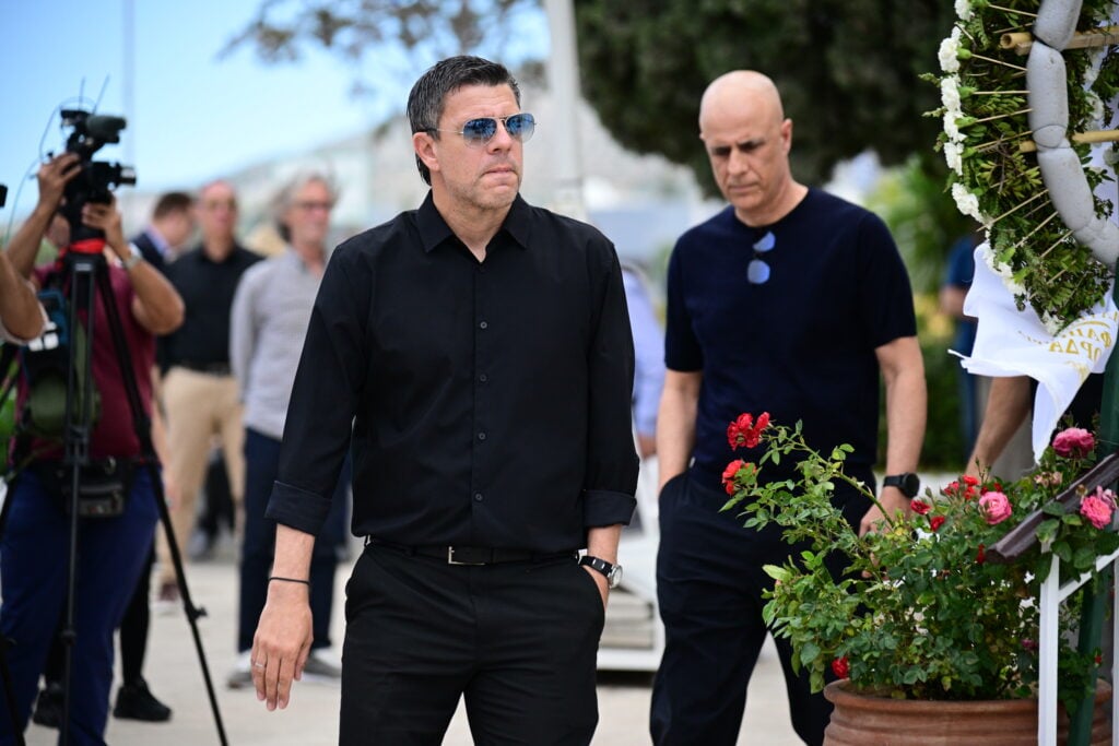 Γωγώ Μαστροκώστα: Σε κλίμα οδύνης η κηδεία - Παρόντες Φύσσας, Γιούρκας