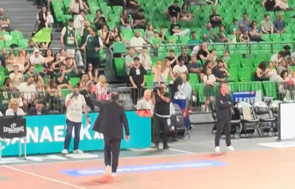 Παναθηναϊκός: Χειροκροτήματα για Εργκίν Αταμάν στο Telekom Center Athens (vid)