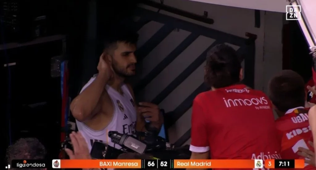 Χαμός με Γιουρτσεβέν: Αποβλήθηκε και έκανε χειρονομία στους οπαδούς της Μανρέσα (vid)