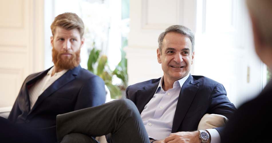 Ουόκαπ για Μητσοτάκη: «Τεράστια τιμή, φαίνεται στο πρόσωπό του πόσο καθαρός και καλός είναι»