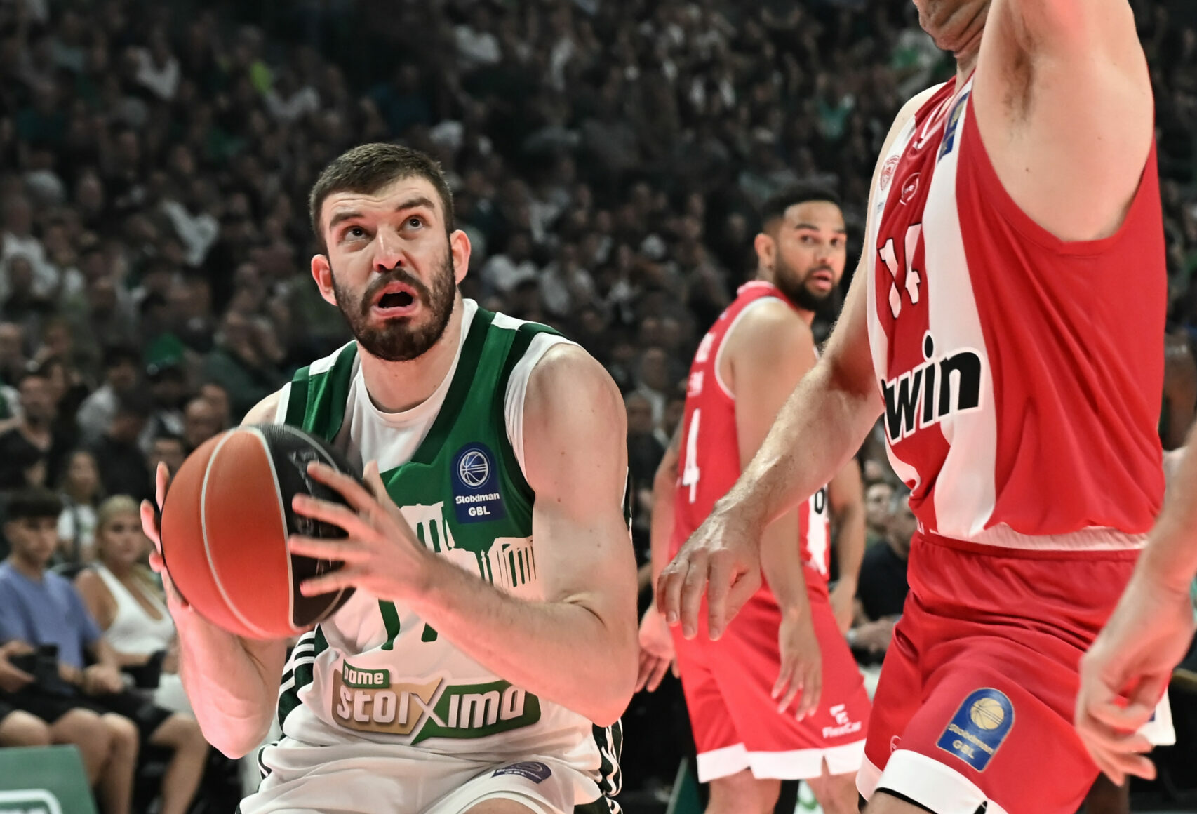 ΣΥΓΚΛΟΝΙΣΤΙΚΟΣ Ρογκαβόπουλος για να παίξει στο Game 2 - Ο τραυματισμός που αντιμετωπίζει