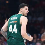Μπροστά στη καλύτερη κερκίδα κάνει το 1-1 το τριφύλλι!