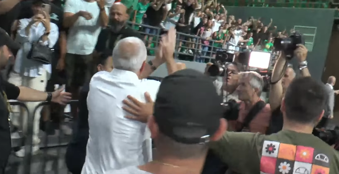 Ντελίριο στο T-Center με την άφιξη του Ομπράντοβιτς (vid-pics)