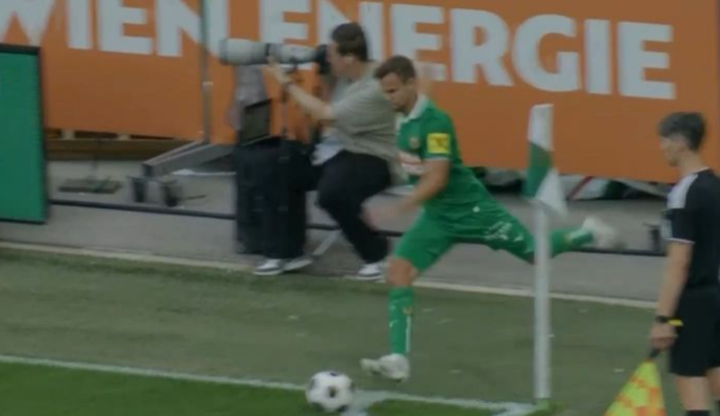 Ραπίντ Βιέννης - Παναθηναϊκός: Αδιανόητο 4-0 με απευθείας εκτέλεση κόρνερ - Δείτε το γκολ (vid)