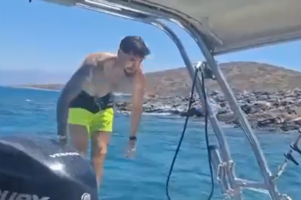 Ξεχωριστές στιγμές στις καλοκαιρινές διακοπές του Χουάντσο στην Ελλάδα (vid)