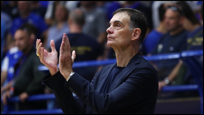 Μπαρτζώκας: «Χαμηλοτάβανο με πολύ καπνό το γήπεδο του Ηρακλή»