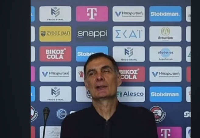 Μπαρτζώκας: «Ρε παιδιά μην ανοίγετε τώρα» - Απρόοπτο στη συνέντευξη Τύπου (vid)
