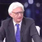 «Επιβεβαιώνω ότι… τσακώθηκαν ο Σαμαράς με τον Καραμανλή για Ομπράντοβιτς και Μπαρτζώκα»