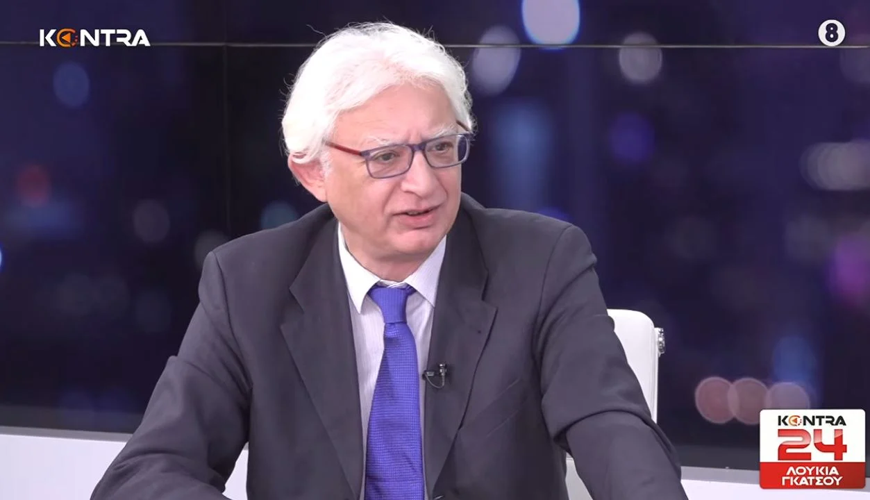 «Επιβεβαιώνω ότι… τσακώθηκαν ο Σαμαράς με τον Καραμανλή για Ομπράντοβιτς και Μπαρτζώκα»