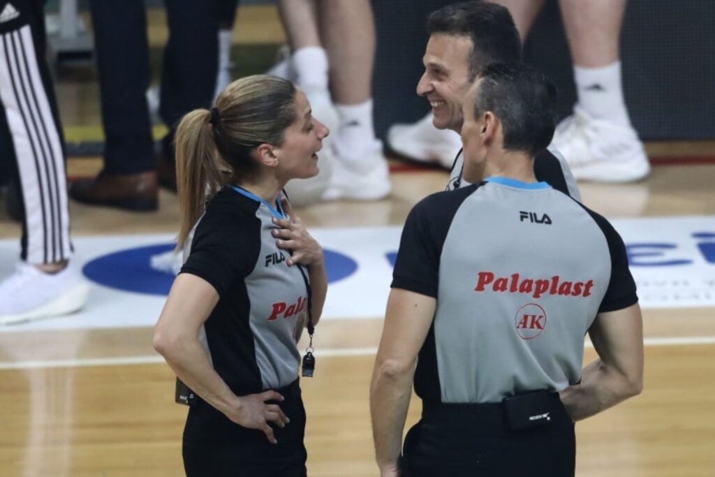 Παναθηναϊκός – Ολυμπιακός: Κατάθεση για το ντέρμπι του 2022 – Τα μηνύματα Μαυραγάνη και οι αναφορές στους διαιτητές