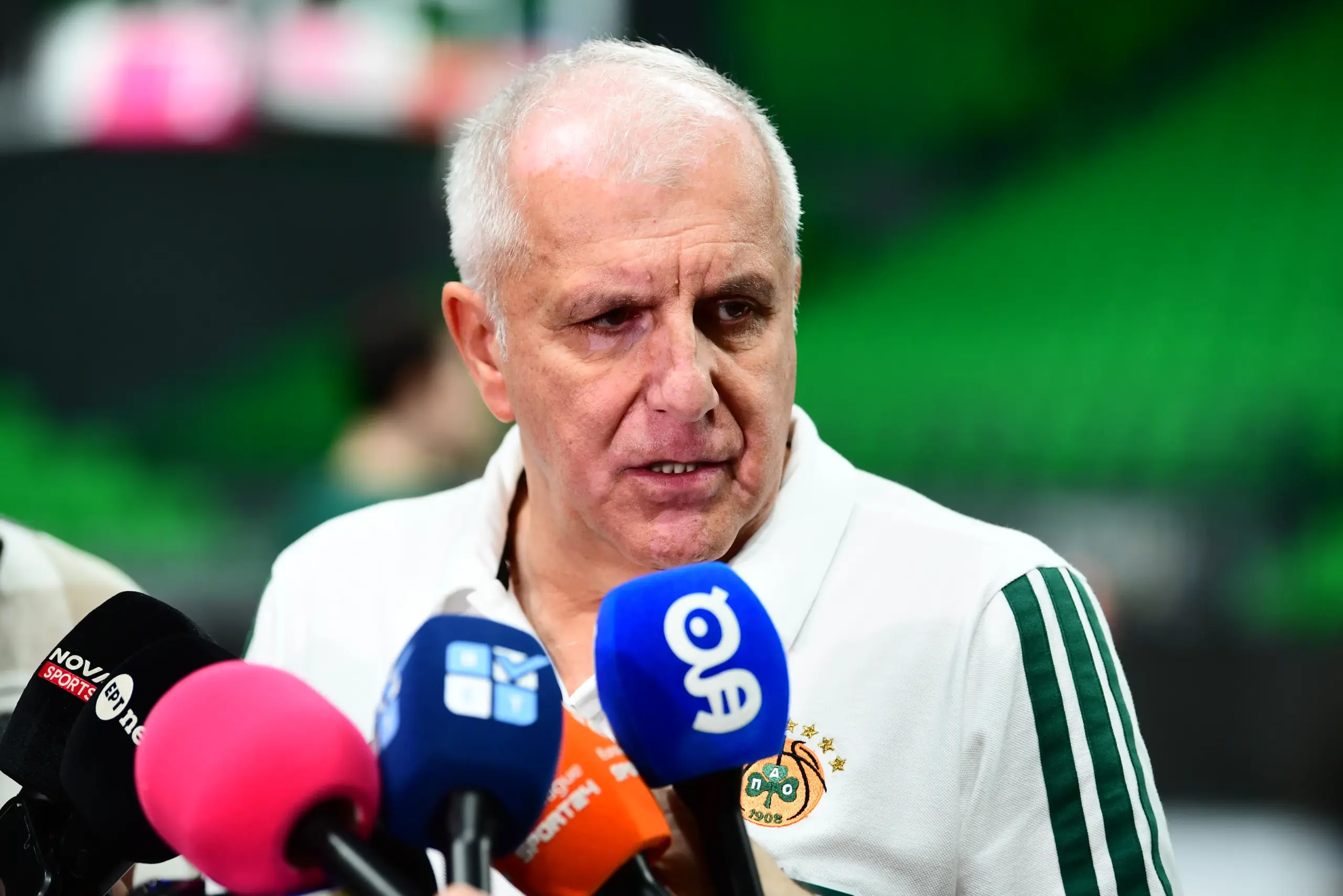Ομπράντοβιτς: Μόνο ένας εκτός με Αρμάνι – Το ξεχωριστό μήνυμα για τις εκλογές στη Σερβία