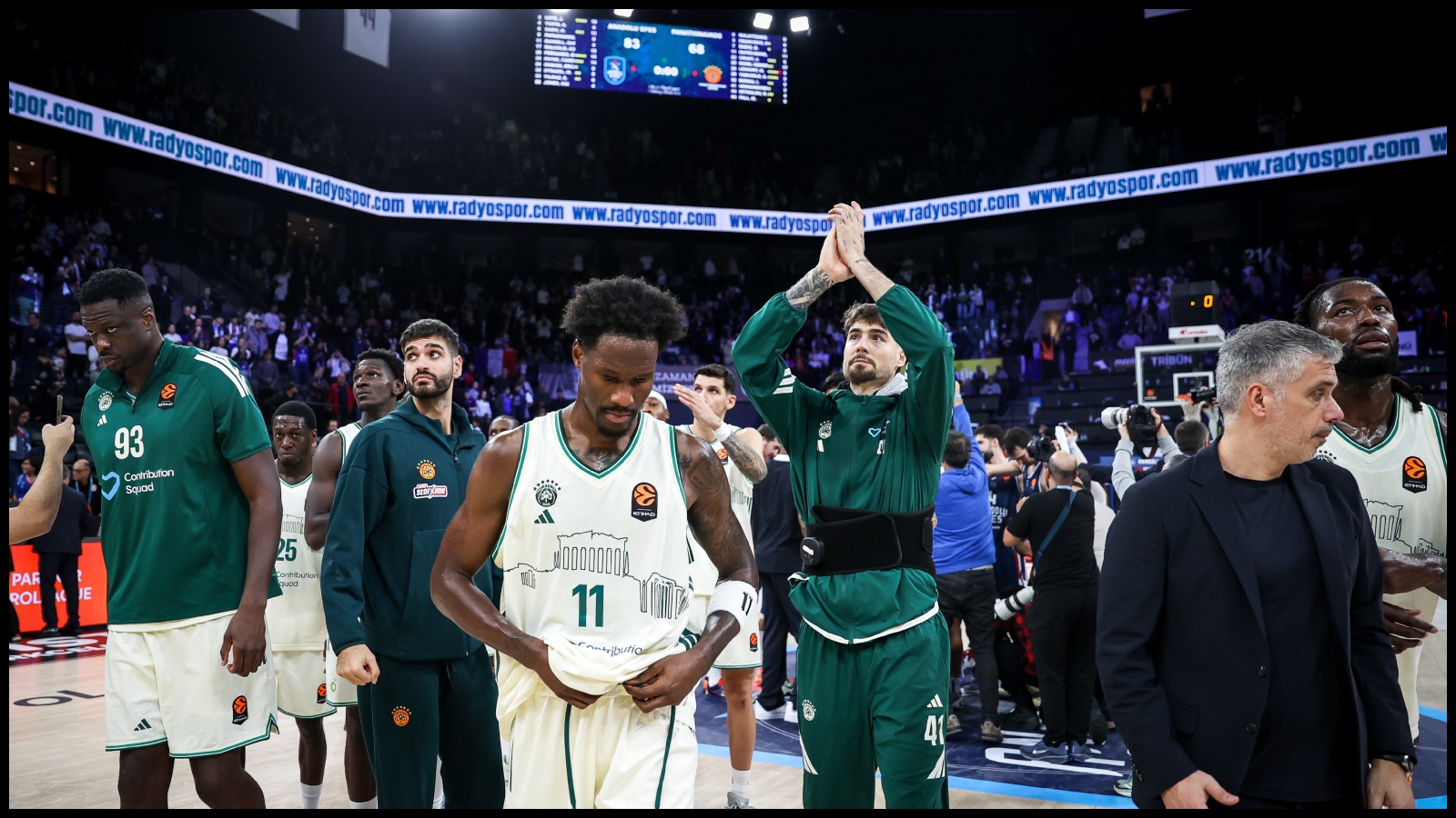 EuroLeague: Παραμένει στην κορυφή ο Παναθηναϊκός παρά την ήττα από την Εφές